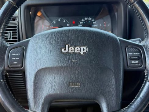 Used 2005 Jeep Wrangler Unlimited Rubicon AWD/4WD image 18