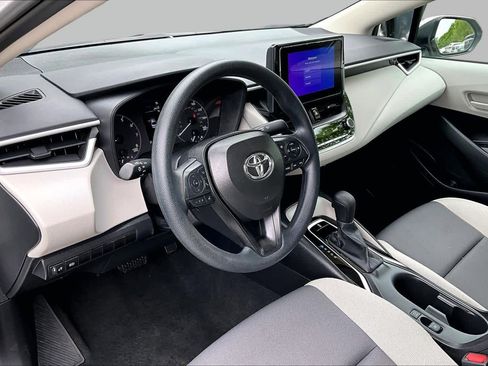 Certified 2025 Toyota Corolla LE FWD image 16