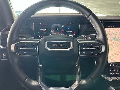 Used 2024 GMC Acadia Elevation FWD image 33
