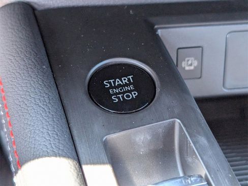 New 2026 Nissan Kicks SR image 27