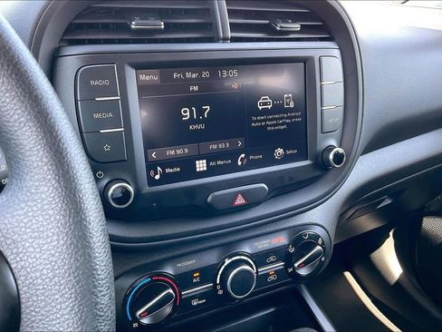 Used 2025 Kia Soul LX w/ LX Technology Package image 24