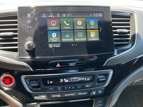 Certified 2024 Honda Passport Black Edition image 40