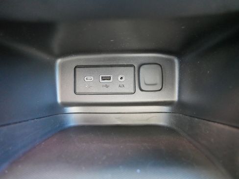 Used 2023 Chevrolet Equinox LT AWD/4WD image 33