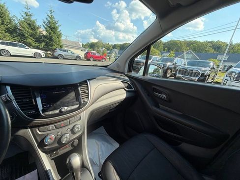 Used 2022 Chevrolet Trax LT w/ Sport Edition AWD/4WD image 36