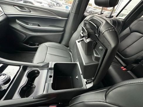 New 2025 Jeep Grand Cherokee Limited w/ Black Appearance Package AWD/4WD image 26