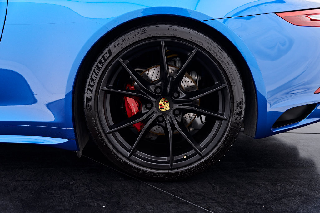 Used 2017 Porsche 911 Carrera GTS RWD image 27
