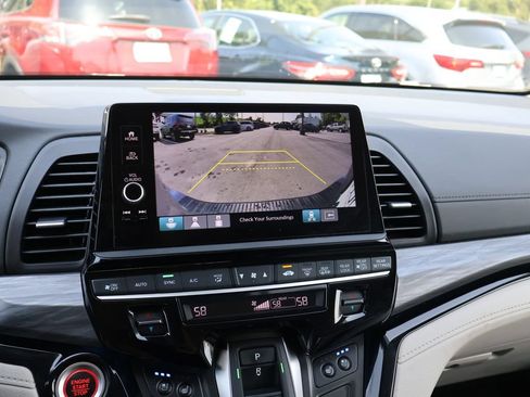 Certified 2026 Honda Odyssey Elite image 24