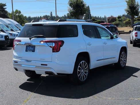 Used 2023 GMC Acadia Denali AWD/4WD image 5