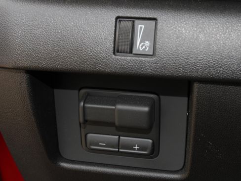Used 2026 Chevrolet Colorado Trail Boss AWD/4WD image 8