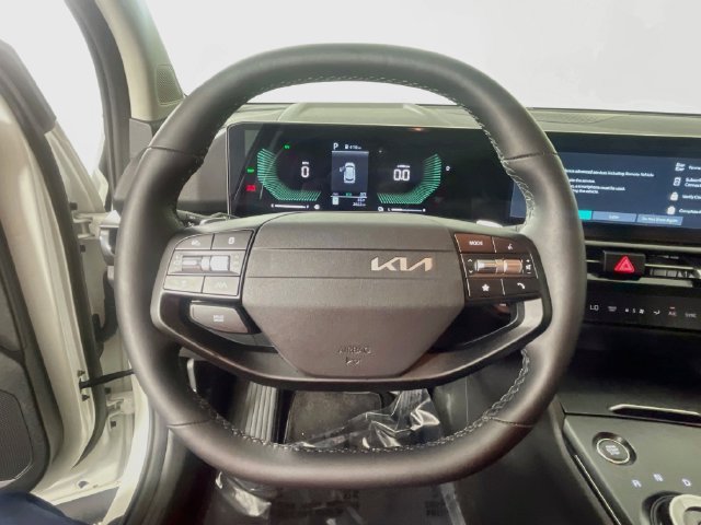 Used 2026 Kia Sportage LX FWD image 12