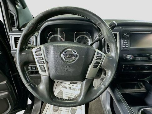 Used 2018 Nissan Titan SV w/ SV Convenience Package AWD/4WD image 13