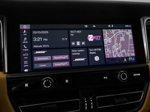 Used 2025 Porsche Macan image 34