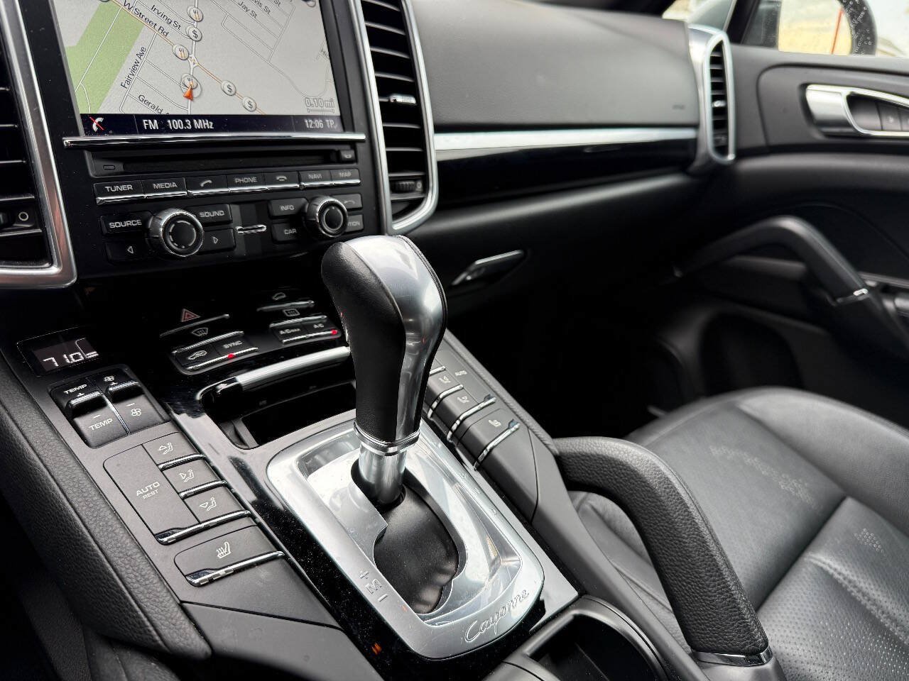 Used 2014 Porsche Cayenne S AWD/4WD image 16