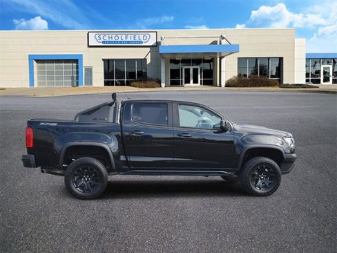 Used 2019 Chevrolet Colorado ZR2 w/ ZR2 Midnight Special Edition image 2