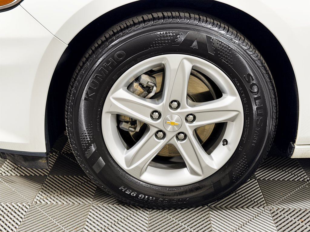 Used 2023 Chevrolet Malibu LS w/ Driver Confidence Package FWD image 15