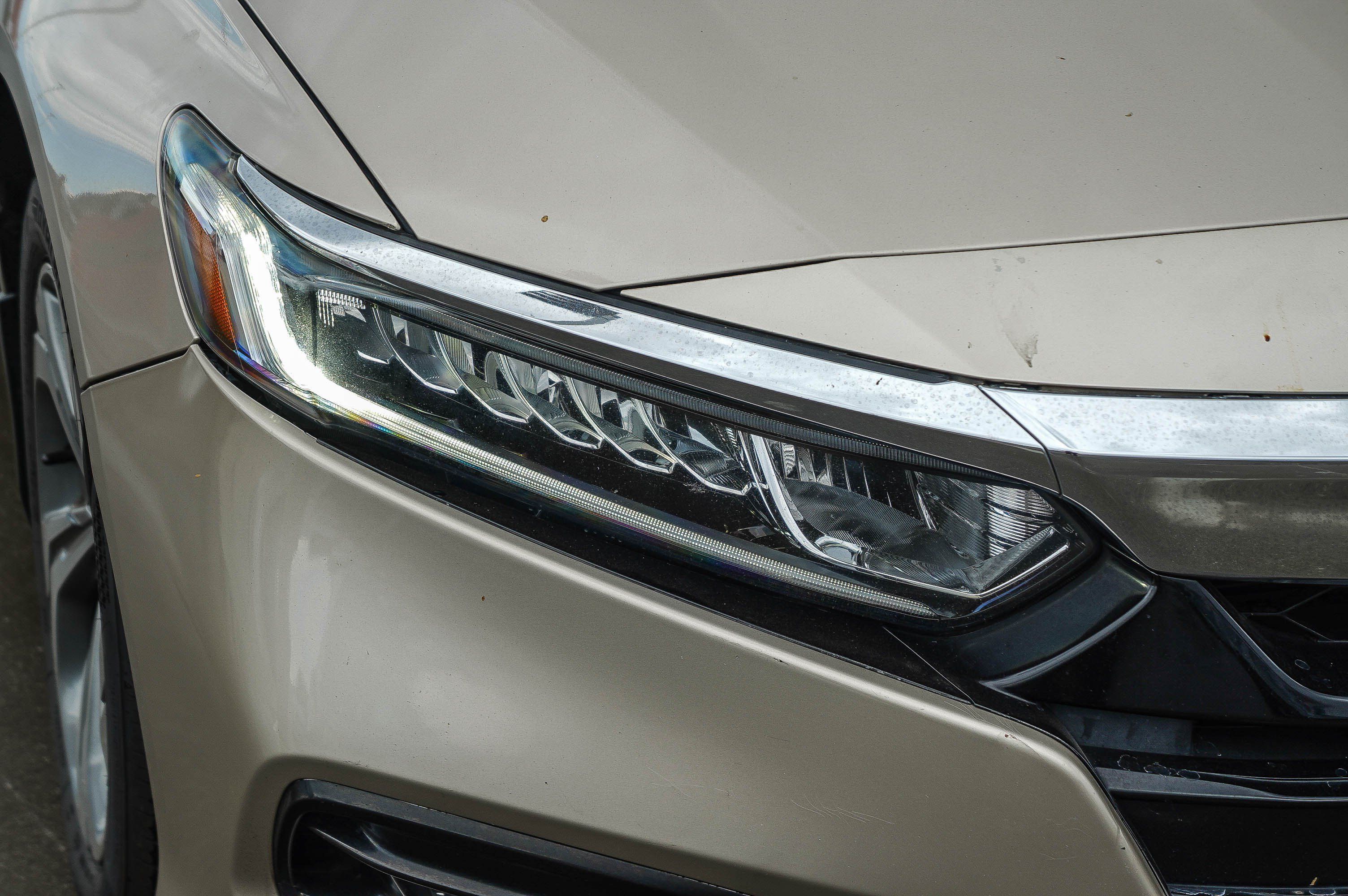 Used 2018 Honda Accord EX image 9