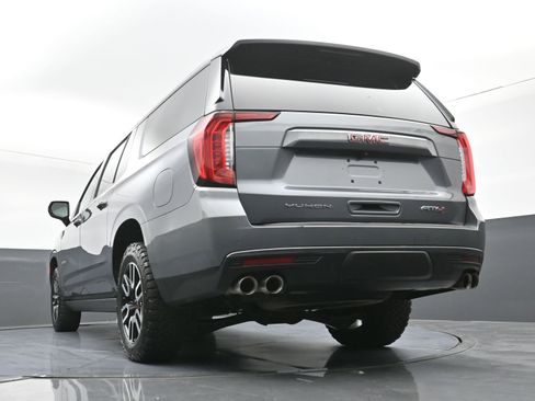 Used 2022 GMC Yukon XL AT4 image 38