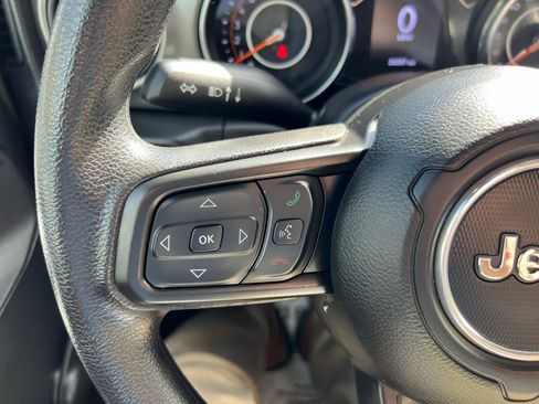 Used 2022 Jeep Wrangler Sport image 15