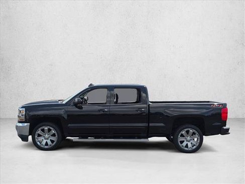 Used 2018 Chevrolet Silverado 1500 LT w/ All Star Edition AWD/4WD image 8