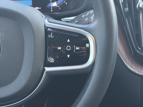 Certified 2023 Volvo XC60 B5 Plus image 20