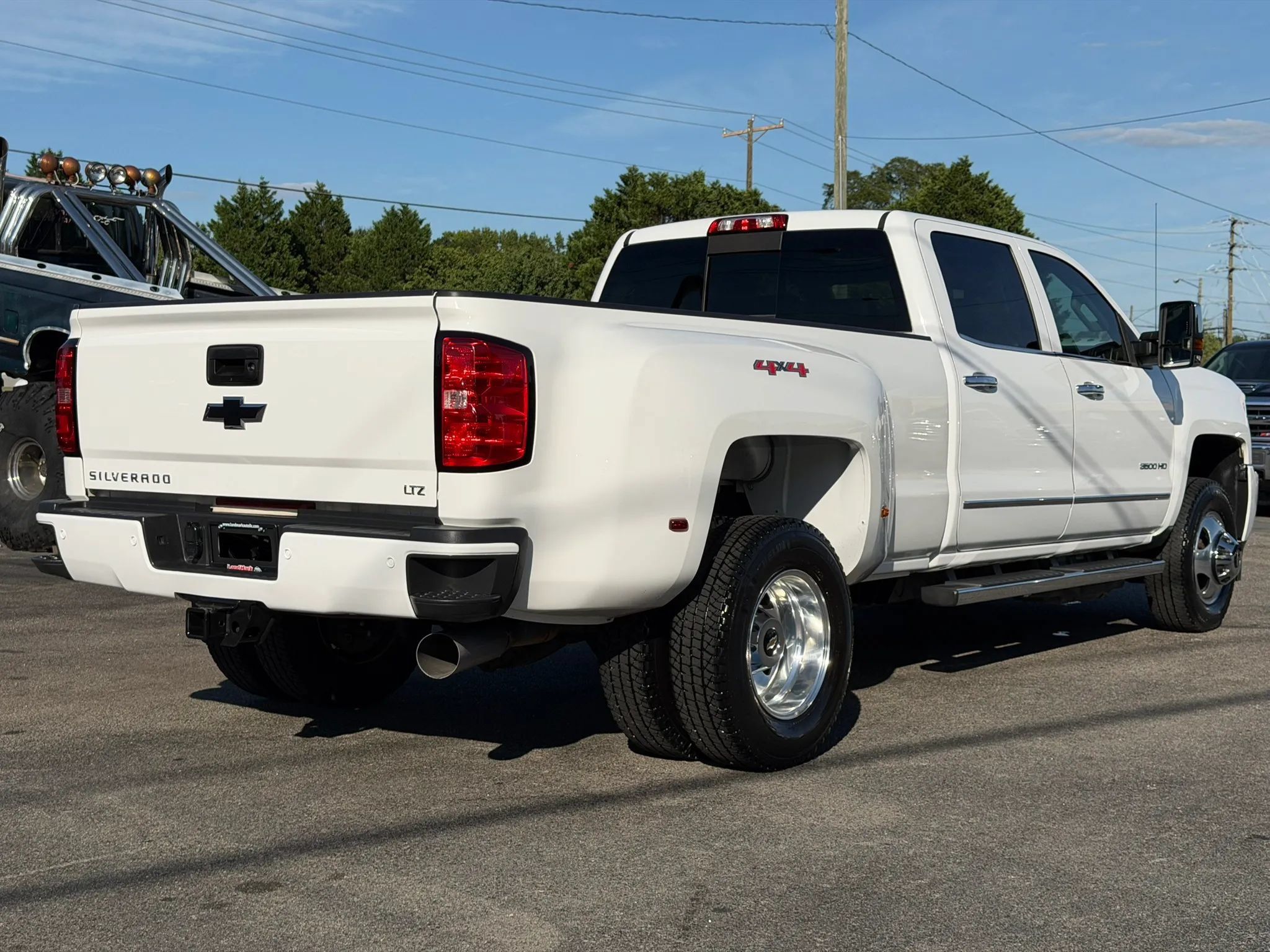 Used 2017 Chevrolet Silverado 3500 LTZ w/ Duramax Plus Package AWD/4WD image 5