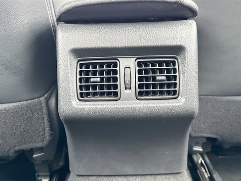 Used 2018 Toyota Camry XSE image 31