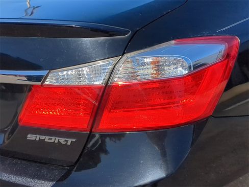 Used 2014 Honda Accord Sport image 8