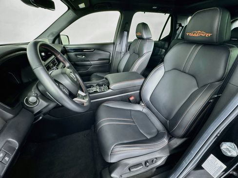 Certified 2025 Honda Pilot TrailSport image 20