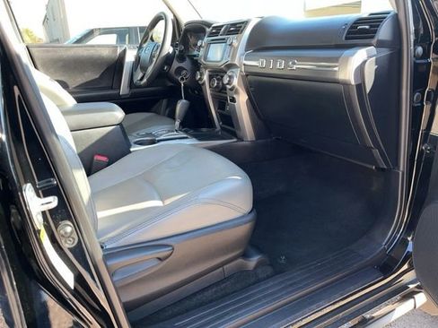 Used 2017 Toyota 4Runner SR5 image 27