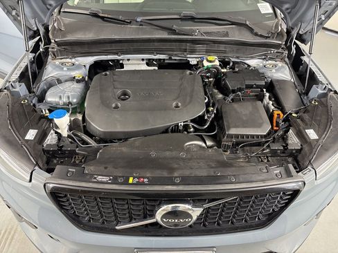 Used 2023 Volvo XC40 B4 Ultimate w/ Protection Package Premier image 45