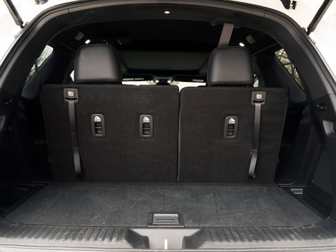 Used 2025 Honda Pilot Black Edition image 44