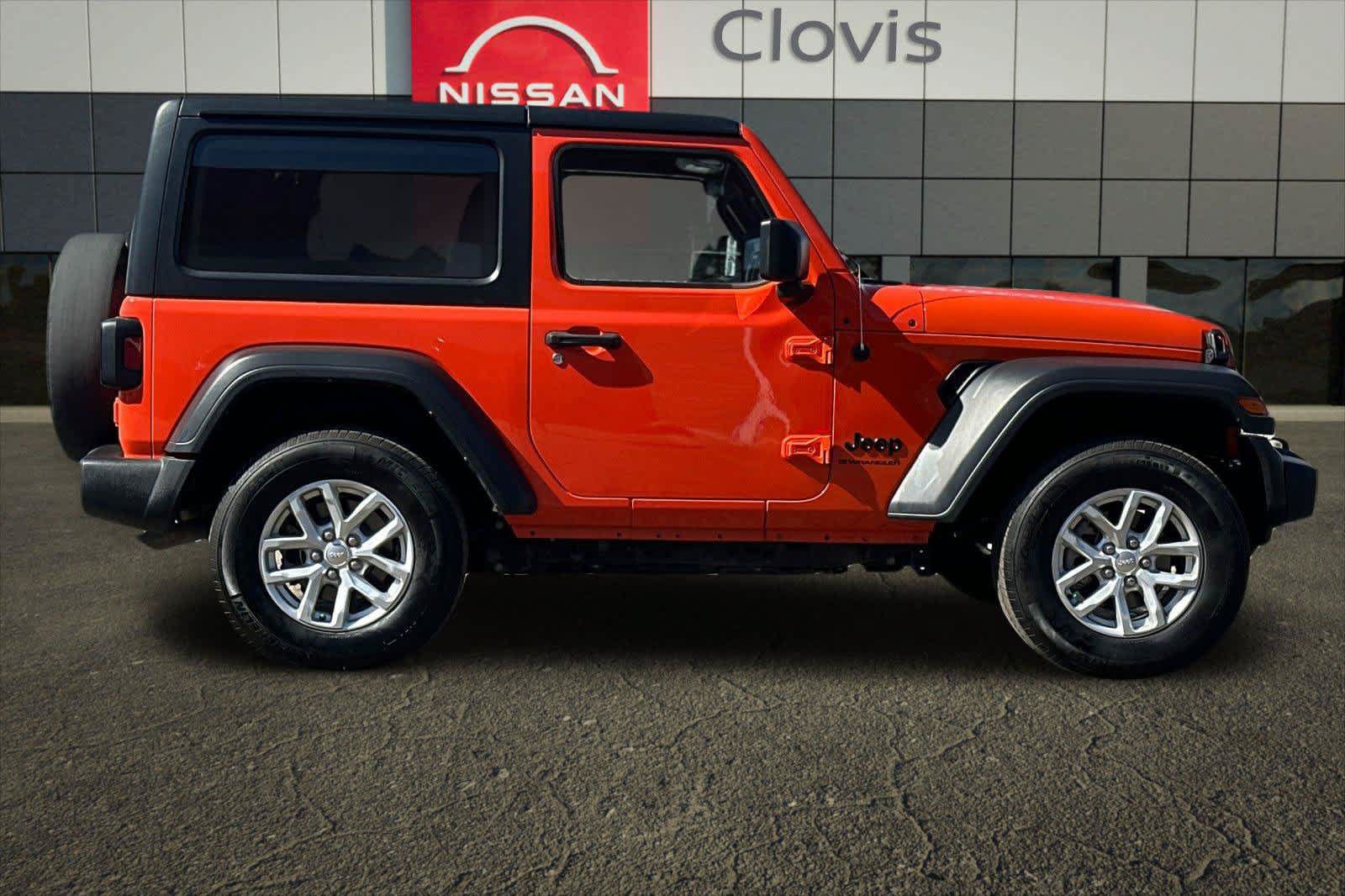 Used 2023 Jeep Wrangler Sport AWD/4WD image 9