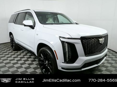 Used 2026 Cadillac Escalade Platinum Sport w/ LPO, ONYX Package image 30