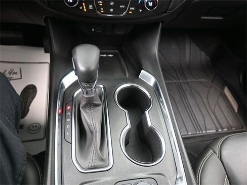 Used 2023 Chevrolet Traverse LT w/ LT Premium Package image 11