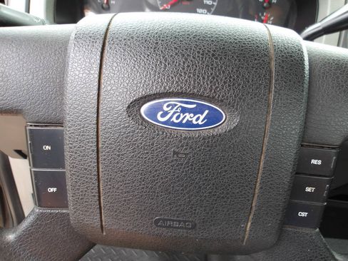 Used 2005 Ford F150 XL RWD image 13