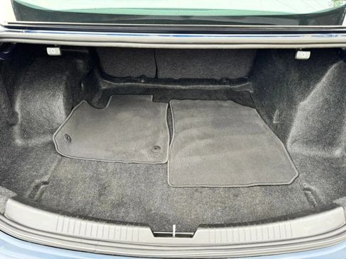 Used 2022 Chevrolet Malibu LT FWD image 24