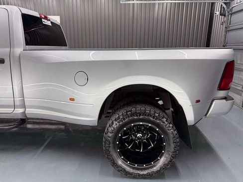Used 2014 RAM 3500 Tradesman w/ Chrome Appearance Group AWD/4WD image 5