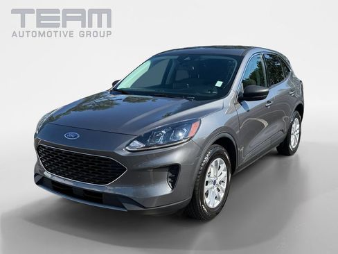 Used 2022 Ford Escape SE w/ Cold Weather Package AWD/4WD image 3