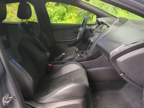 Used 2017 Ford Focus RS AWD/4WD image 28