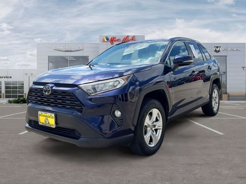 Used 2021 Toyota RAV4 XLE AWD/4WD image 1