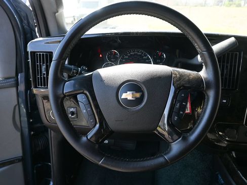 Used 2023 Chevrolet Express 2500 Extended RWD image 8