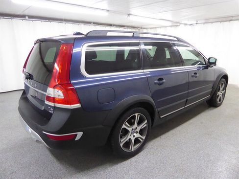 Used 2015 Volvo XC70 T6 image 7
