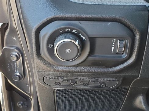 Used 2024 Jeep Wrangler Sport S image 15