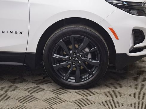 Used 2022 Chevrolet Equinox RS w/ Infotainment Package image 32