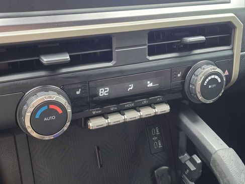 Certified 2025 Toyota Tacoma TRD Off-Road image 27