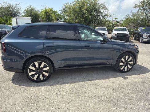 Used 2025 Volvo EX90 Ultra AWD/4WD image 6