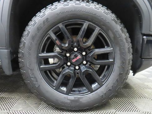 Used 2023 GMC Sierra 1500 Pro w/ Graphite Edition AWD/4WD image 10