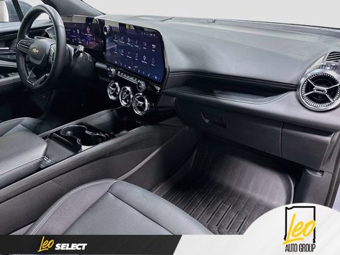 Used 2024 Chevrolet Blazer EV LT AWD/4WD image 32