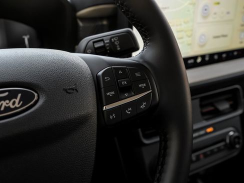 Used 2025 Ford Maverick Lariat w/ 4K Tow Package image 21