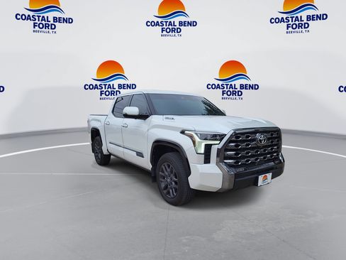 Used 2025 Toyota Tundra Platinum AWD/4WD image 3